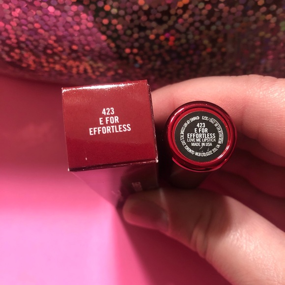 BNIB! MAC Love Me Lipstick 💄 in E For Effortless 423 - Picture 3 of 7